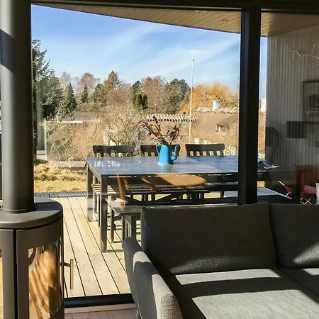 Modern Summer House Near Nature Prázdninový dům *